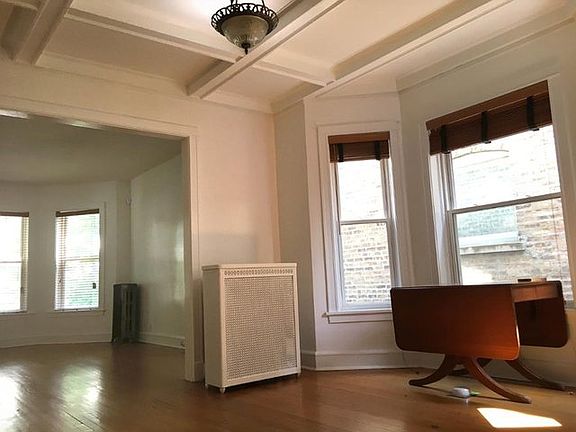 5th image of 5634 N Winthrop Ave #1