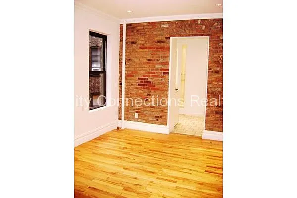 Rented by City Connections Realty | media 26