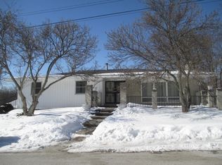 2603 W Manitou Trl, Mchenry, IL 60051