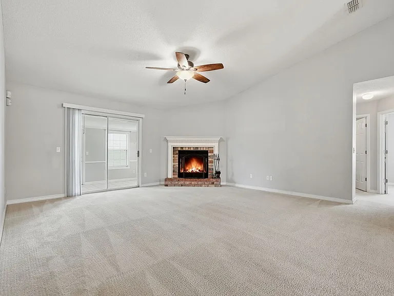 339 Peggy Dr — Photo 13