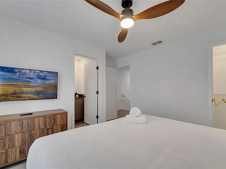 3205 Energy Dr — Photo 30