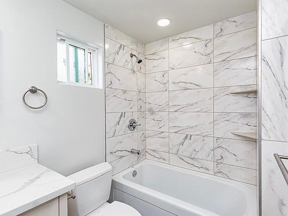 5th image of 1024 41st St