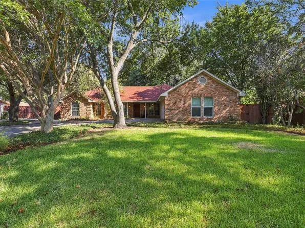 1309 Oxford Ln, Denton, TX 76209
