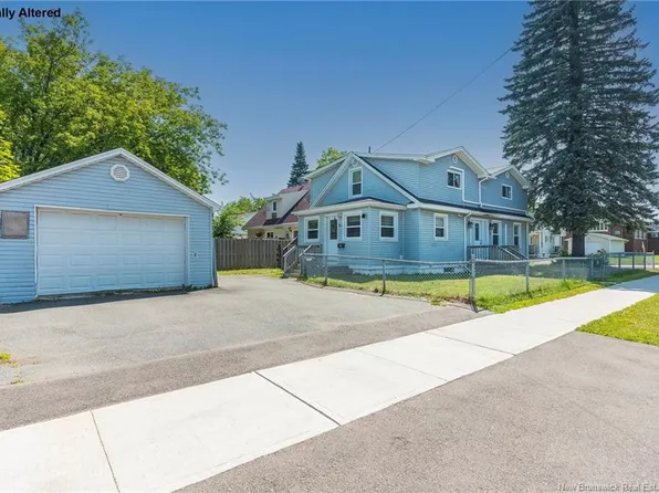 6 Lynch St, Moncton, NB E1C 3L4