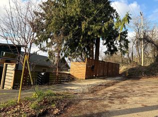 5903 19th Ave S, Seattle, WA 98108