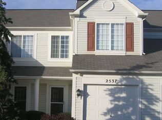 2537 Arcadia Cir, Naperville, IL 60540