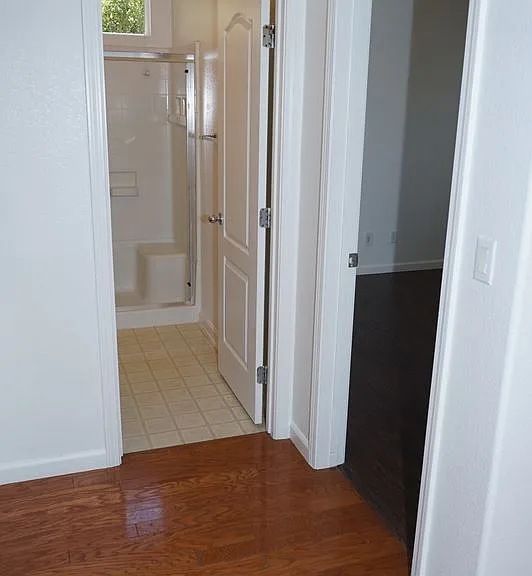 467 E Legacy Dr — Photo 4