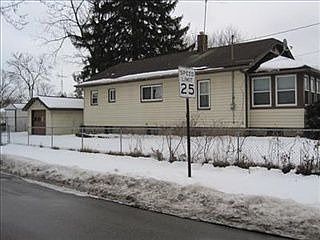2nd image of 919 Clement St