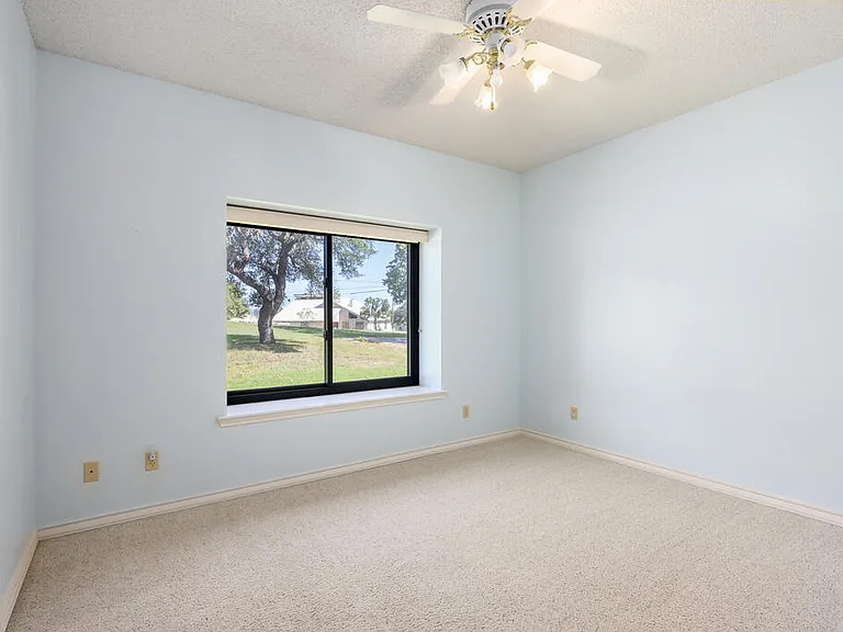 103 Crockett Dr — Photo 27
