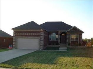 608 Meadowcrest Dr, Mount Washington, KY