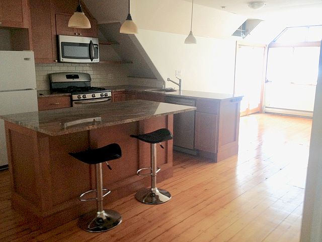 1st image of 12 Lee St Floor 3