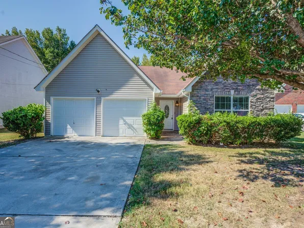 6215 Lamp Post Pl, College Park, GA 30349