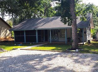 143 Sharon Ln, Livingston, TX 77351