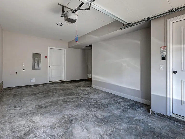 690 New Haven Ave — Photo 33