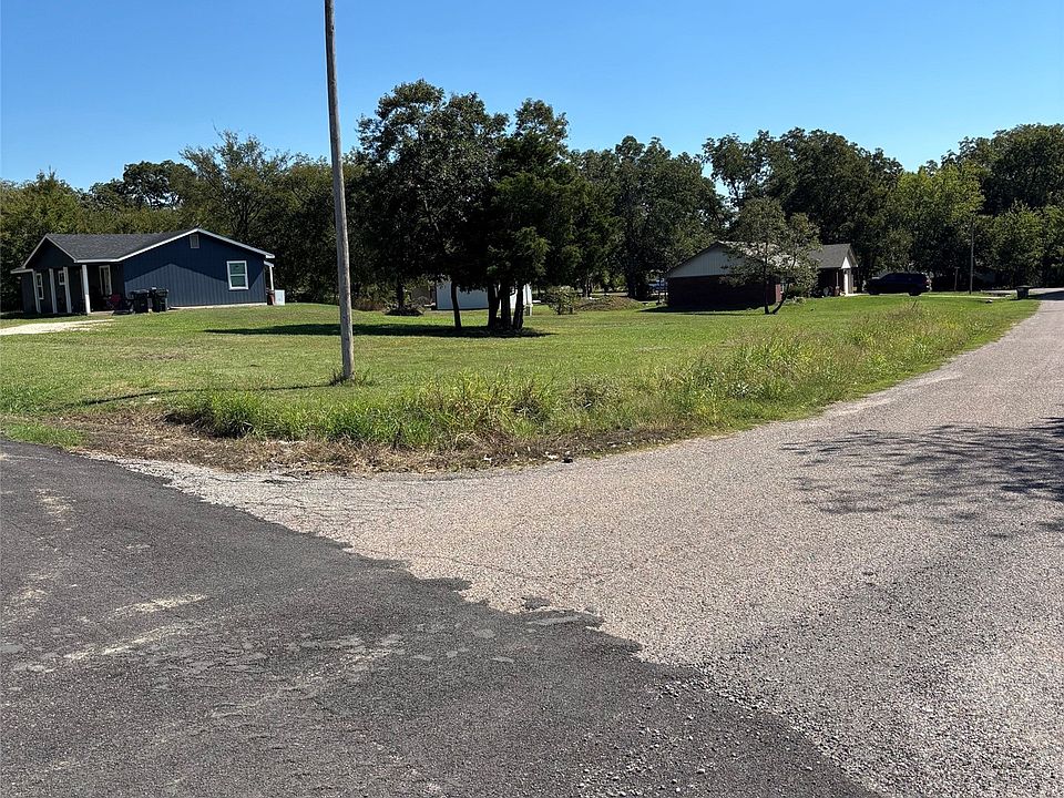 1st image of NW June Dr
