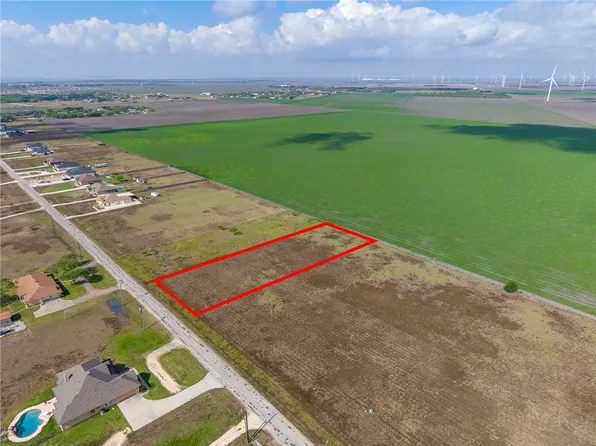 4317 Kestrel Ln, Portland, TX 78374