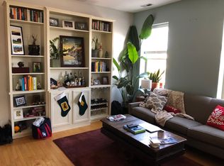 1935 W Division St #3R, Chicago, IL 60622