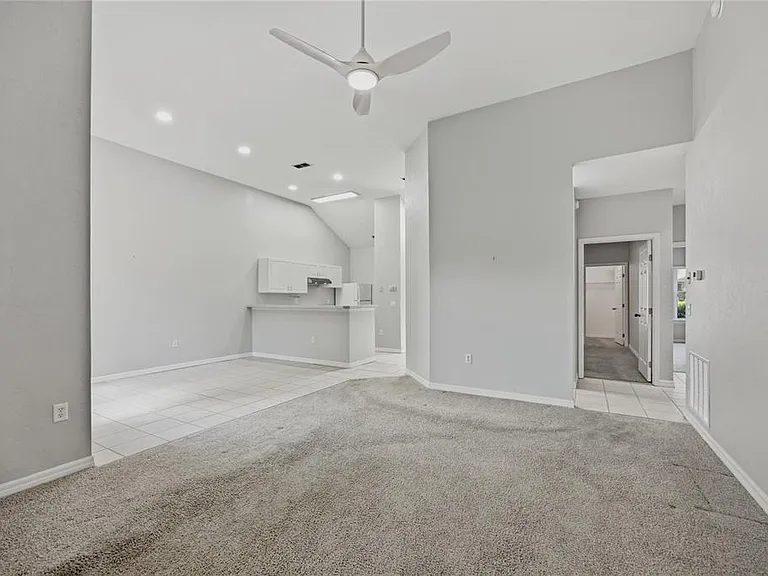 13200 W Newberry Rd #U117 — Photo 17
