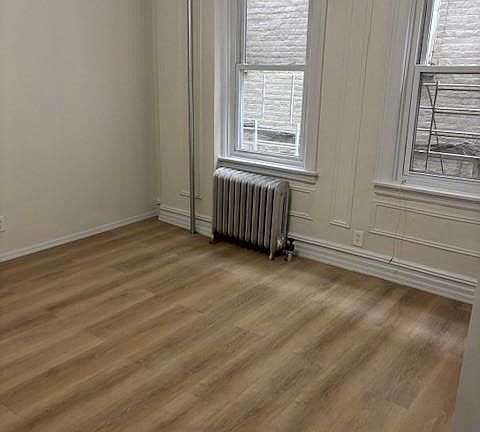 3rd image of 1974 Cedar Ave #1