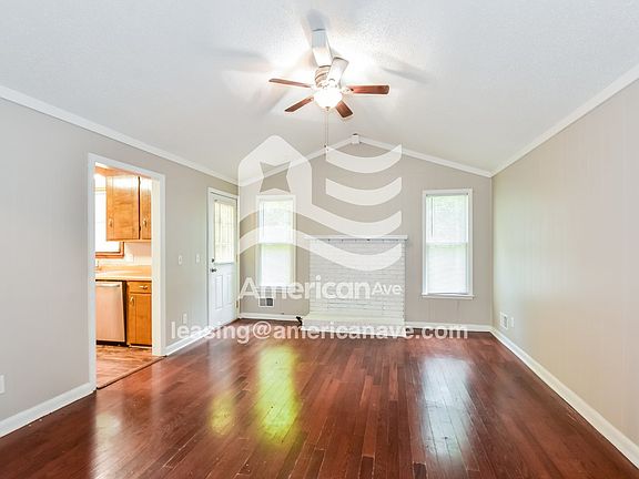 1554_002_living_room_13833938.jpg