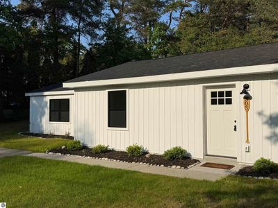 305 S 5th St, Leland, MI, 49654