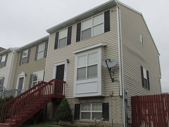 3rd image of 5684 W Glen Livet Ct