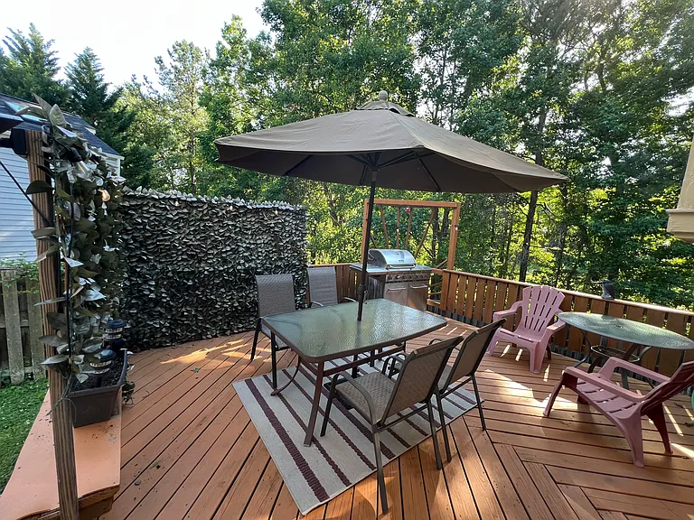 7454 Cross Gate Ln — Photo 2