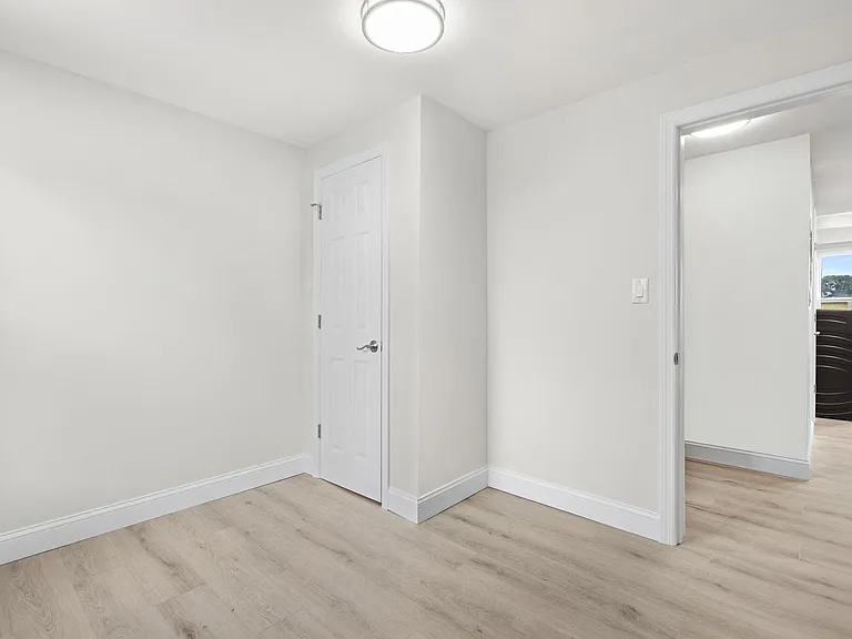 173 Van Horne St #2 — Photo 8