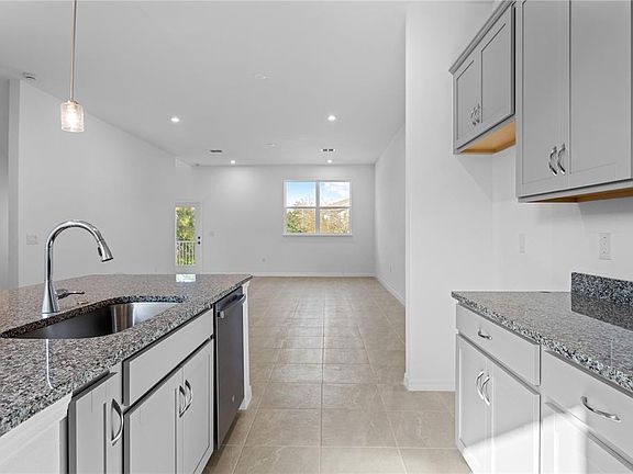 5th image of 9614 MONTAGUE STREET