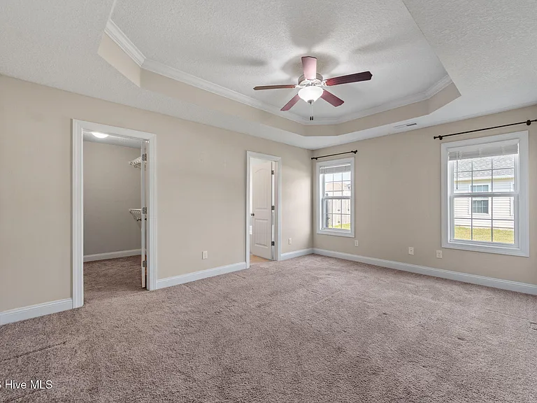 320 Aquamarine Cir — Photo 12