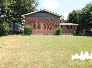 2910 Dove St, Memphis, TN 38127