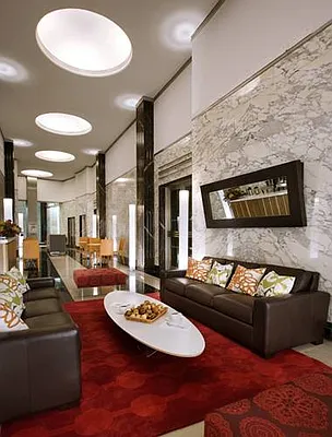 Rented by BLU Real Estate | media 18