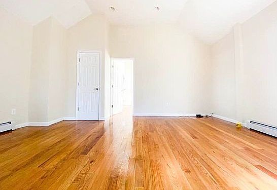 1st image of 11529 170th St #2