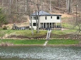 1570 W Side Rd, Jersey Shore, PA 17740