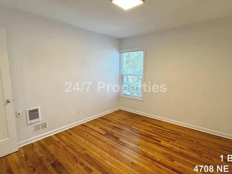 3311 NE Going St — Photo 7