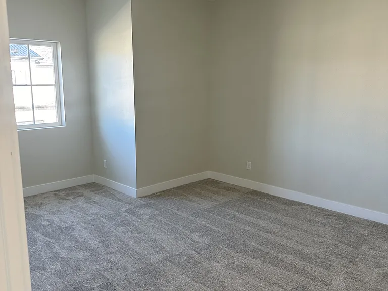 1458 Sunflower Ln — Photo 10