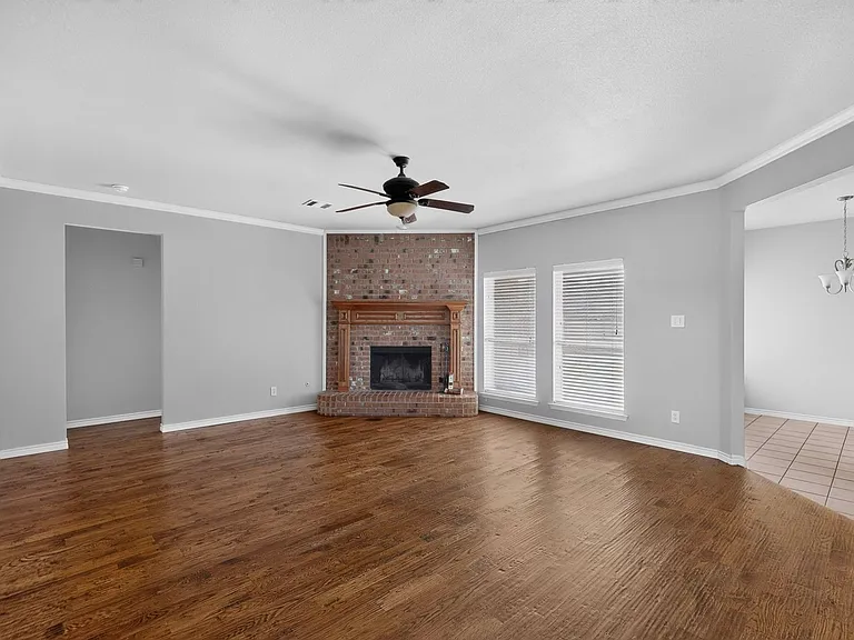 1236 Blue Brook Dr — Photo 10