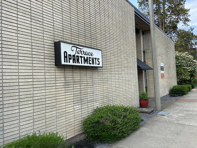 Terrace Apartments — Photo 3
