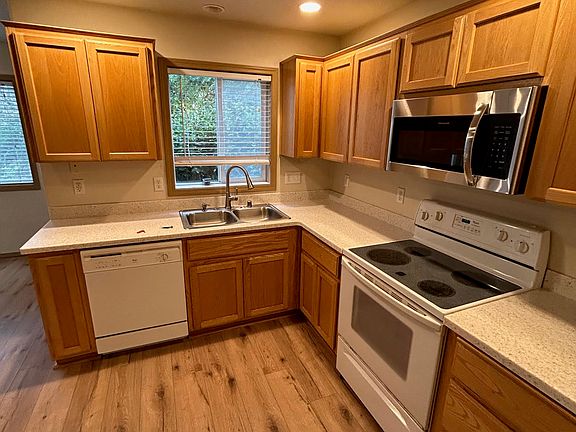 5th image of 2301 NW 4th St #2301