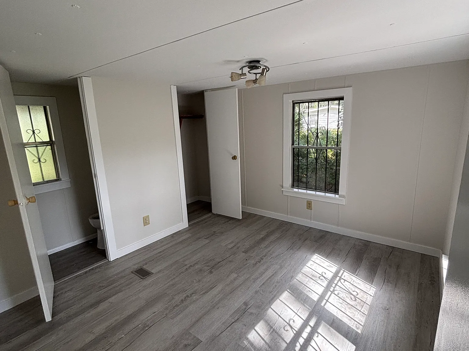 2 bed, 1.5 bath, 784 sqft, $1,500 — Photo 2