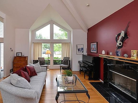 4th image of 3224 W Bellflower Ct