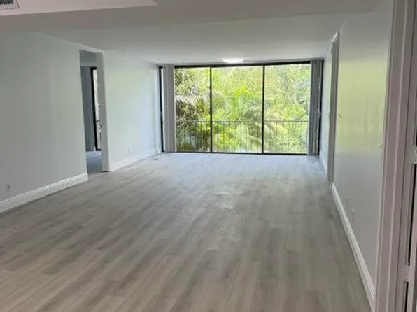501 SW 11th #211, Boca Raton, FL 33432