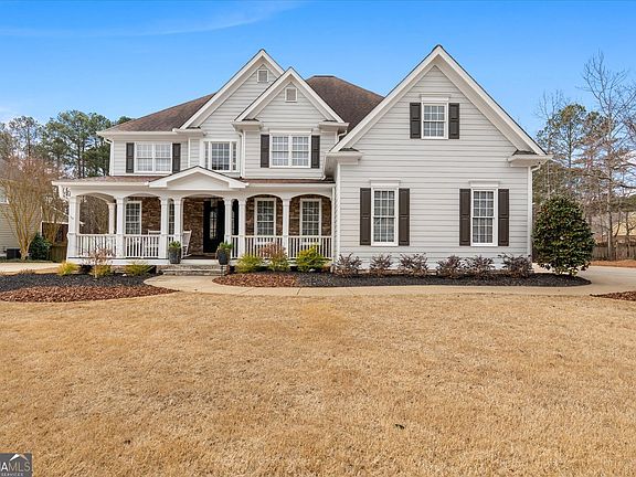 3rd image of 161 Oakwind Point