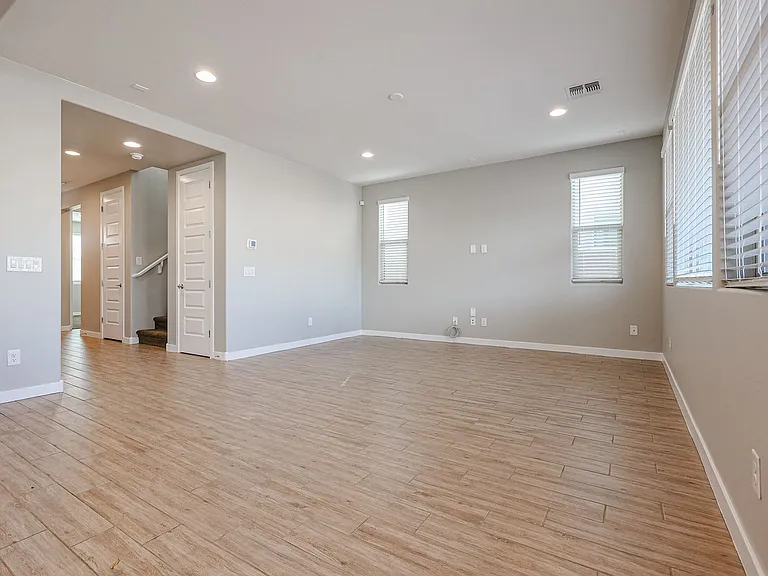 9132 W Glenrosa Ave — Photo 10