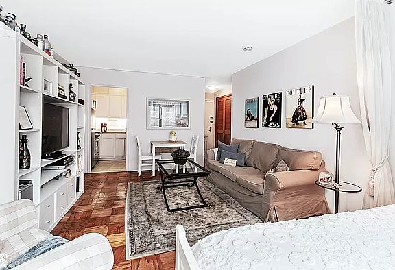 2nd image of 225 E 36th St APT 6B