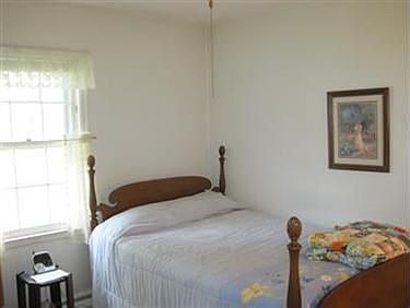 3rd image of 2523 Phelps Ave