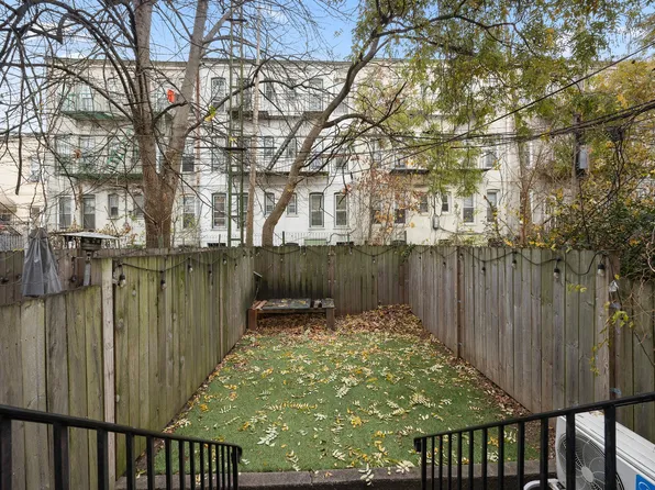 1821 Putnam Avenue image 1 of 15