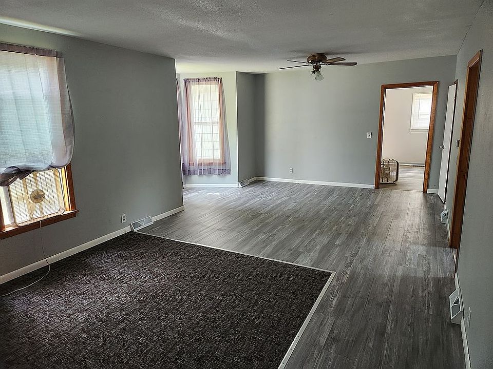 Living room-Dining room 