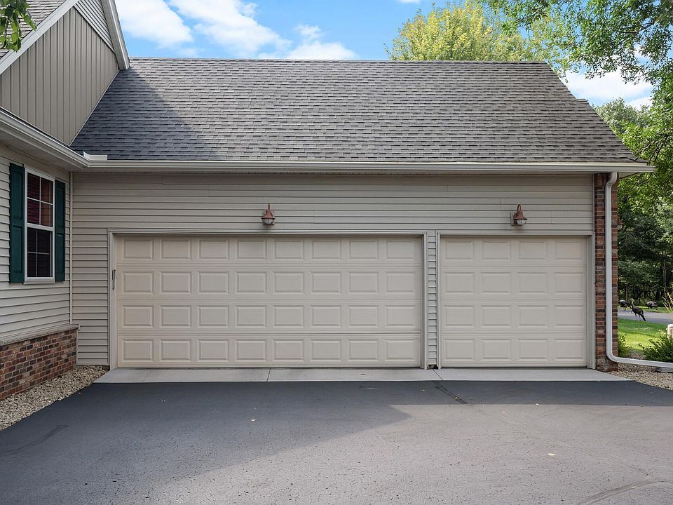 10510 Mississippi Cir N, Brooklyn Park, MN 55443 Zillow