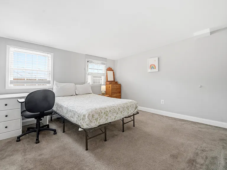 2040 Orleans St — Photo 12